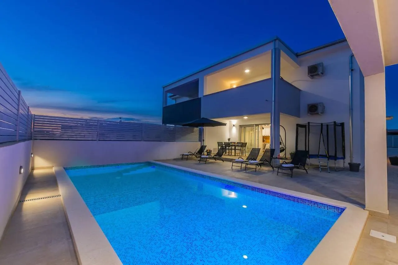 Villa Ema And Ana Pula