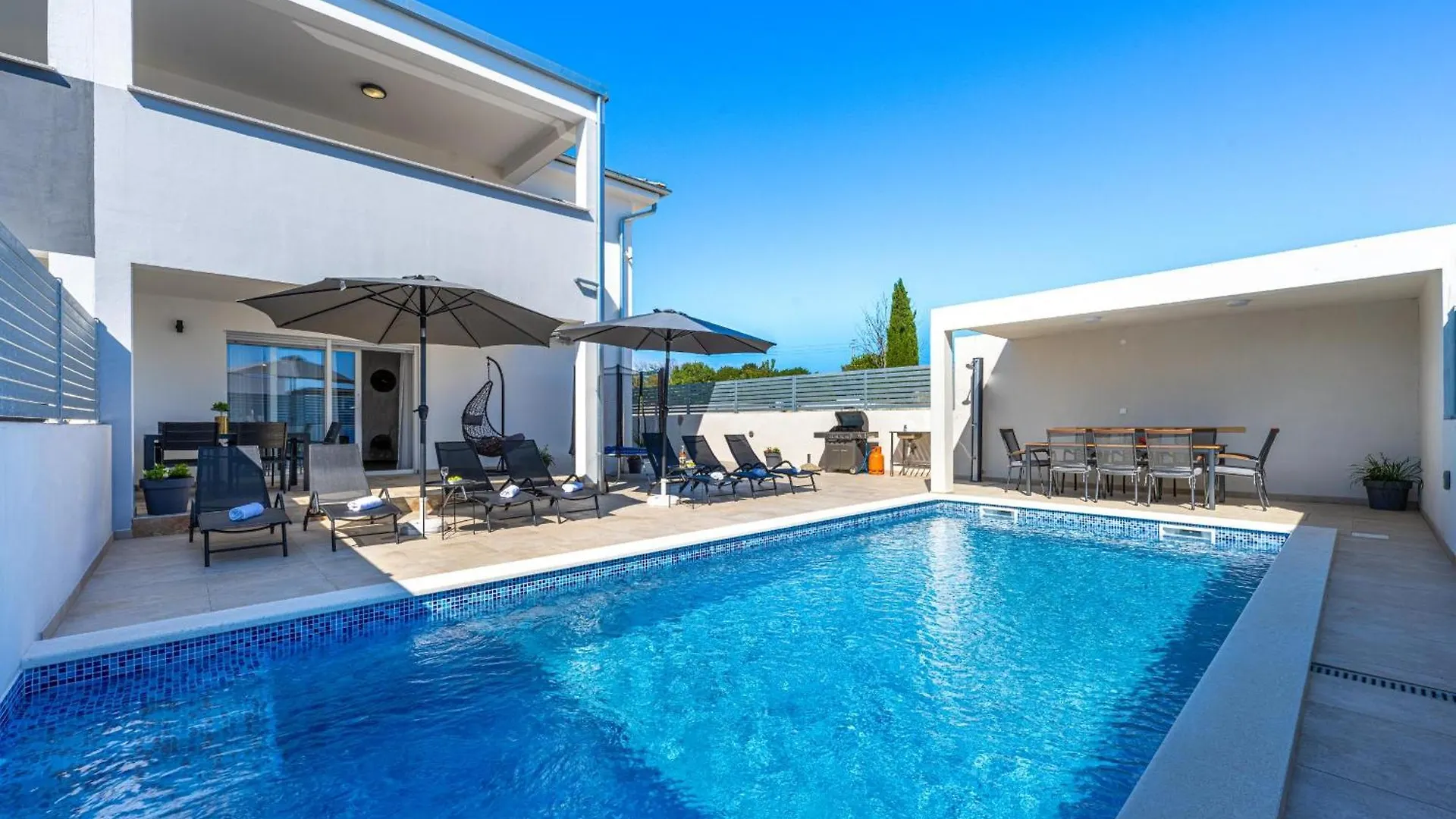 Villa Ema And Ana Pula